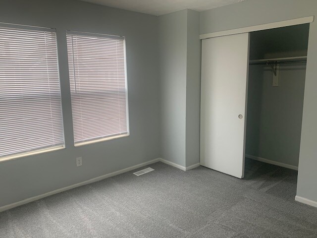 Building Photo - 513 Linwood Ave