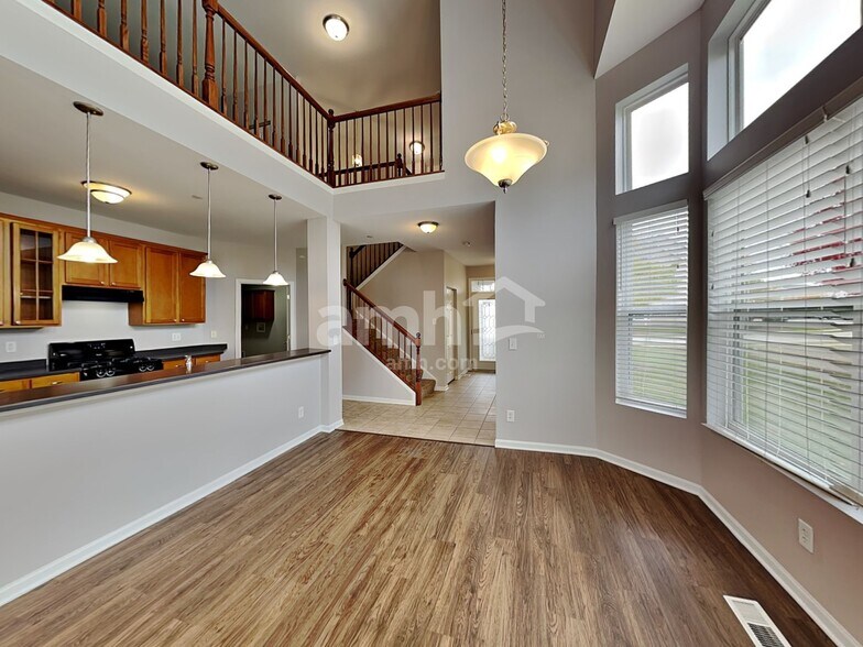 Building Photo - 4524 Winchester Ln