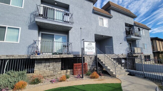 Building Photo - 13347 Victory Blvd