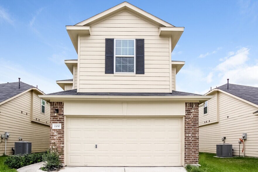 Primary Photo - 13050 Rose Landing Dr