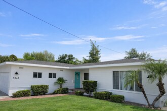 Building Photo - Great Views! Large 5 Bed 2 Bath House with a Quick Walk to Campus!!