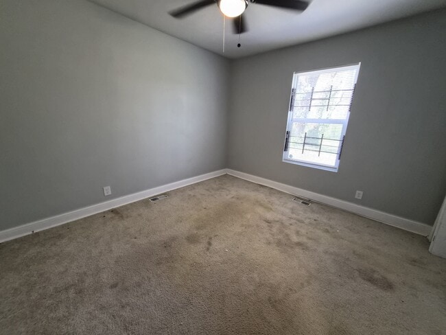 Building Photo - 3922 N Butler Ave