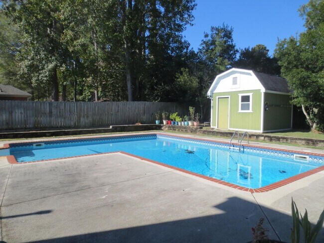 Building Photo - 1318 Maple Leaf Ct