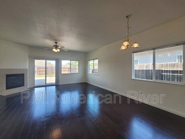 Building Photo - 2032 Danvers Way
