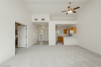 Building Photo - 301 Pine Haven St