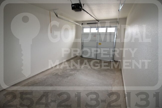 Building Photo - 5103-5105 Red Rose Crossing