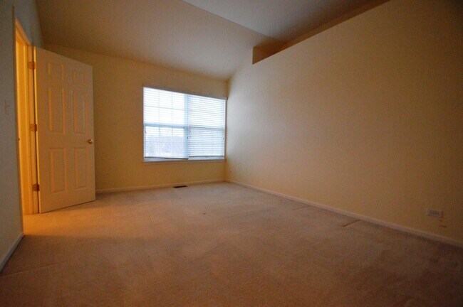 Building Photo - 8095 Boulder Ct