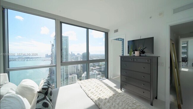 Building Photo - 3131 NE 7th Ave