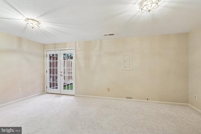 Building Photo - 45590 Whitcomb Square