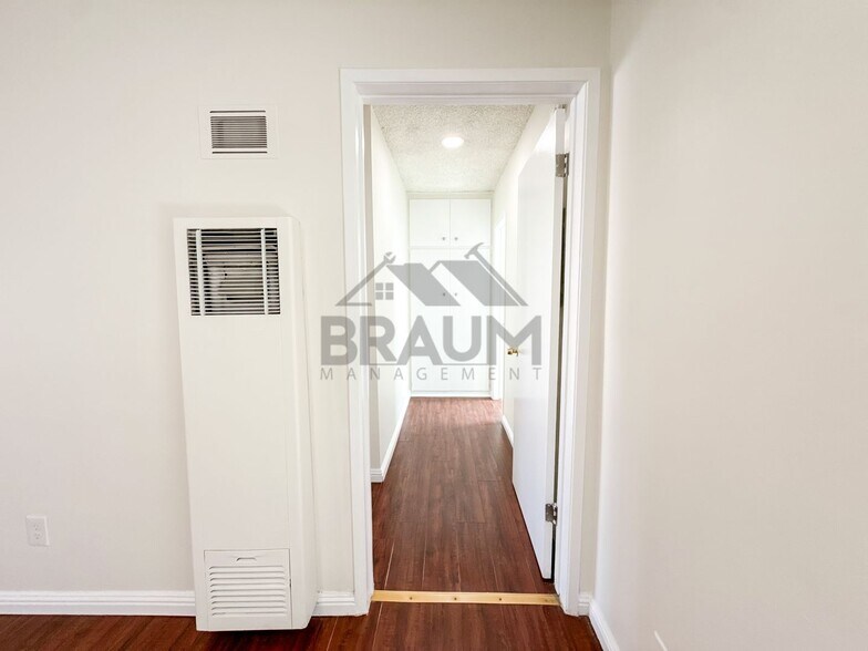 Building Photo - 19401 Haynes St