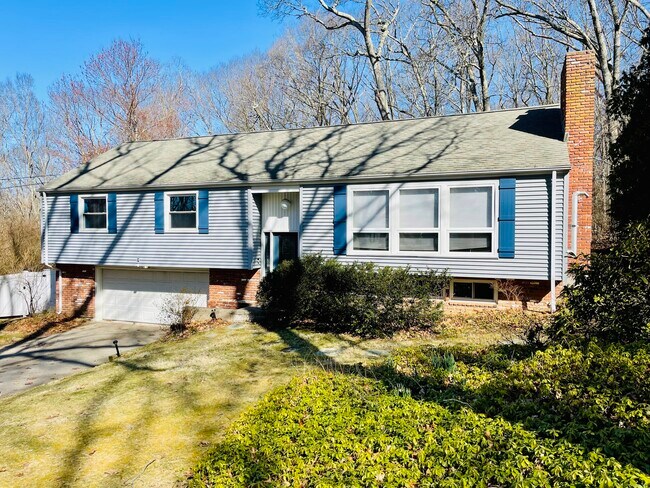 Primary Photo - 5 Jefferson Dr