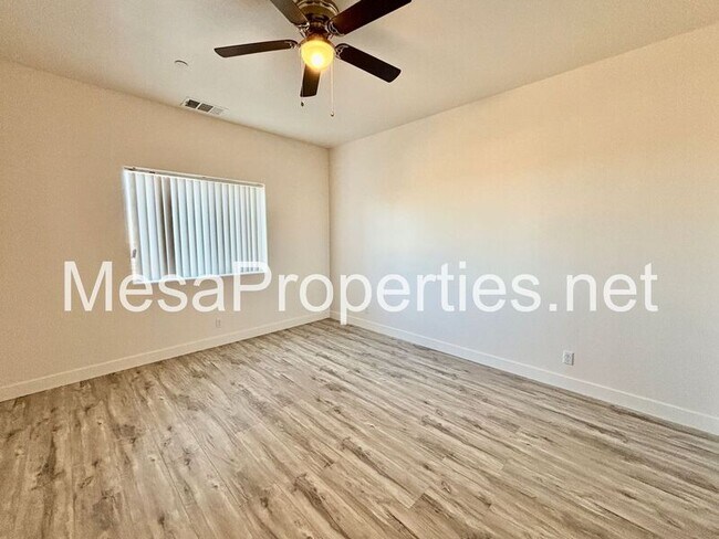 Building Photo - 6087 Elsinore Rd