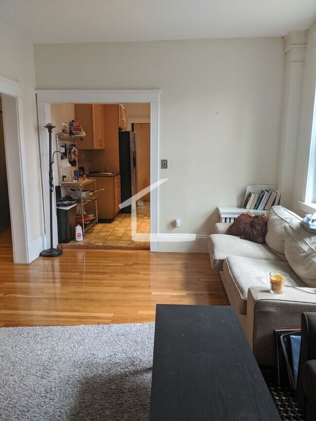 Building Photo - Nice 2 bed with office