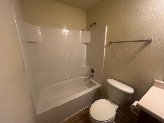 Building Photo - 202 Harold Murphy Dr