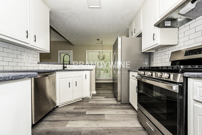Building Photo - 10473 Starling Trail