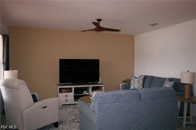 Building Photo - 20056 Sweetbay Dr