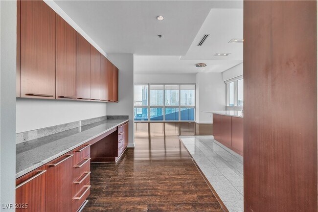 Building Photo - 4471 Dean Martin Dr