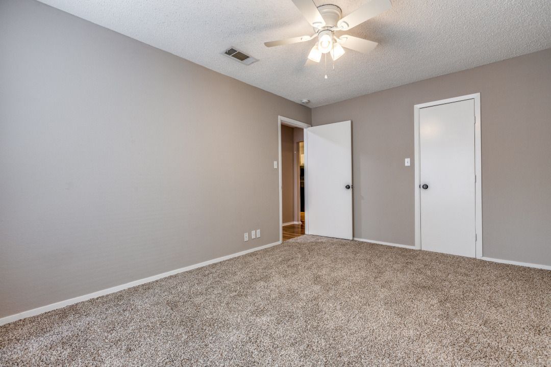 Building Photo - 312 Mockingbird Ln