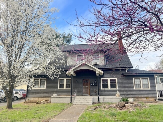 Building Photo - 1619 Washington Ave