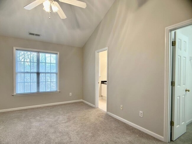 Building Photo - 157 Woodson Dr