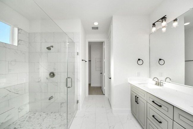 Building Photo - 4324 Avron Dr