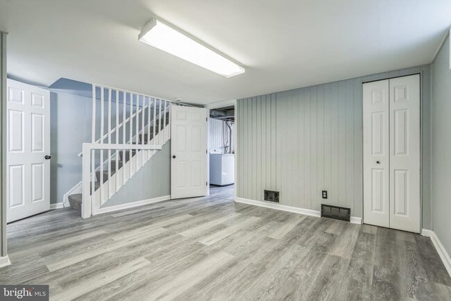 Building Photo - 5919 Daywalt Ave