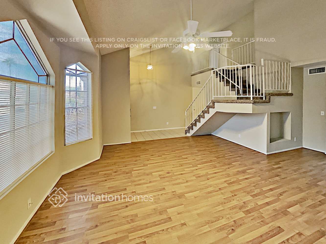 Building Photo - 1022 S Surfside Dr