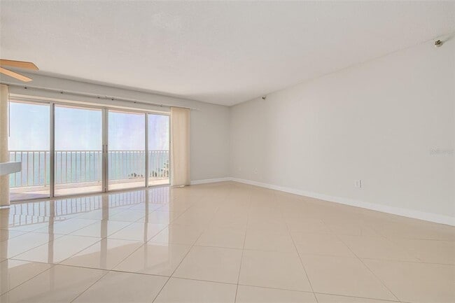 Building Photo - 7432 Sunshine Skyway Ln S