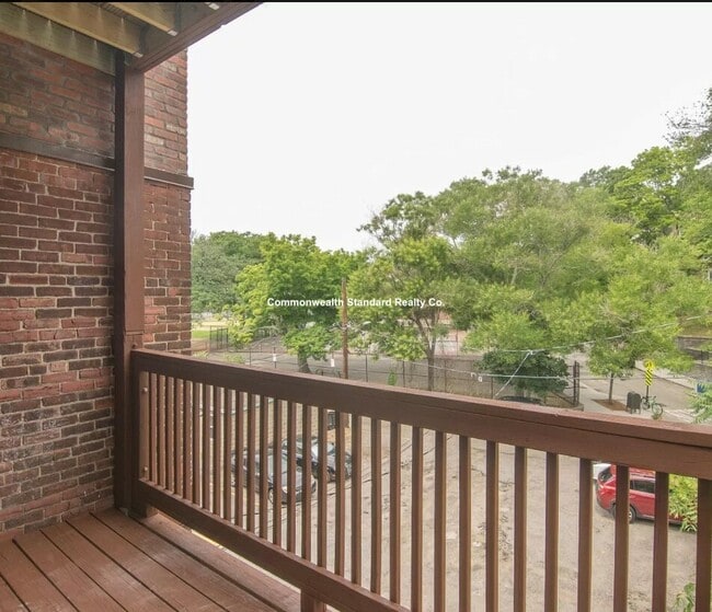 Building Photo - 1616 Beacon St