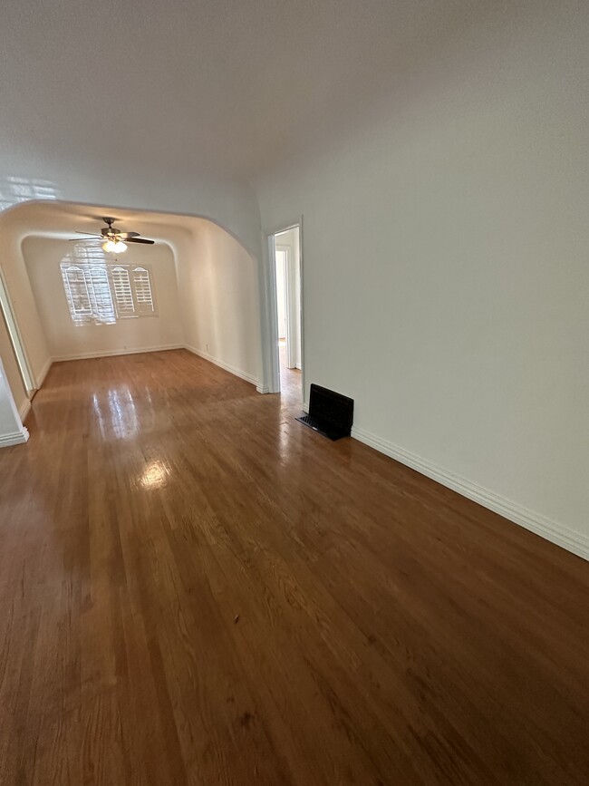 Dining area - 3015 11th Ave