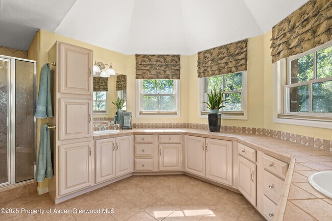 Building Photo - 7 Buckskin Ct