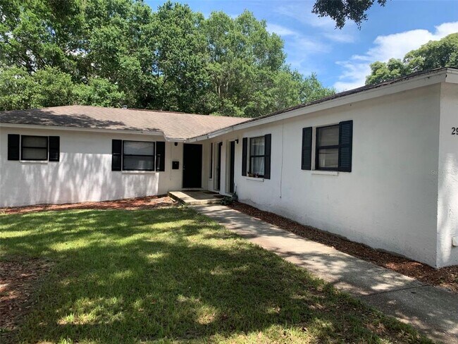 Building Photo - 2941 Shore Dr