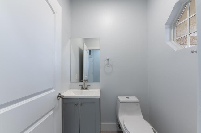 Building Photo - 6810 Via Regina