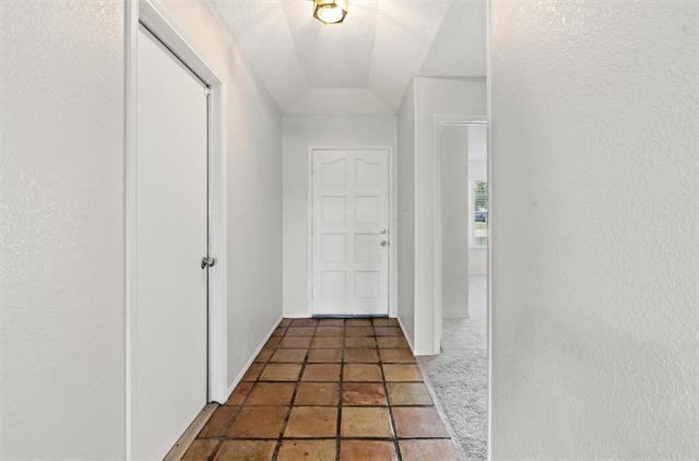 Building Photo - 841 Country Club Pl