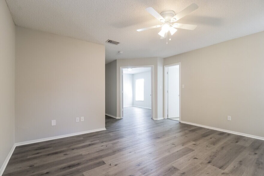 Building Photo - 1029 Beckstrom Dr