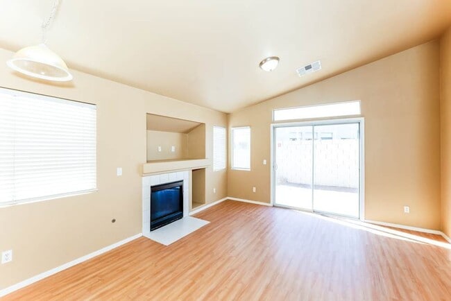 Building Photo - 7258 Golden Star Ave