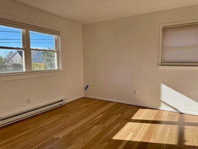 Building Photo - 15 Sunwich Rd