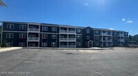 Building Photo - 420 Circle Dr