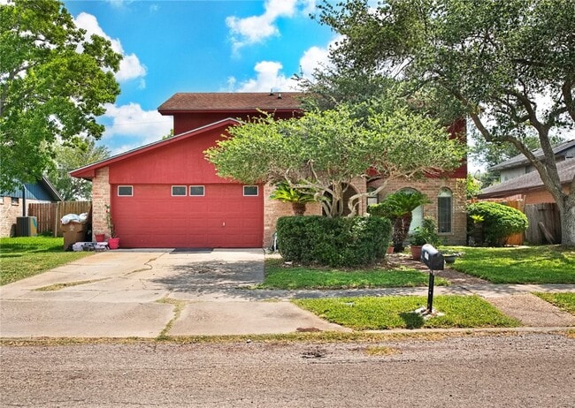 Building Photo - 4950 Elmhurst Ln
