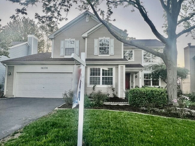 Primary Photo - 18376 W Springwood Dr