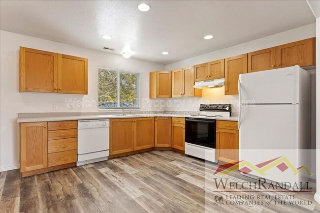 Building Photo - 168 Southwell St