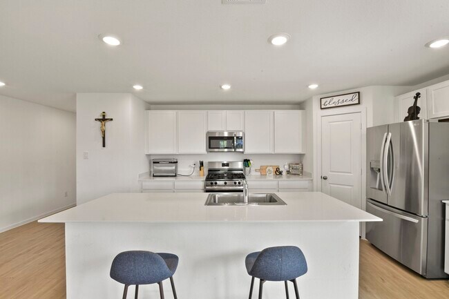 Building Photo - 9931 Cliffside Rdg