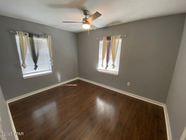 Building Photo - 707 Satsuma Ave