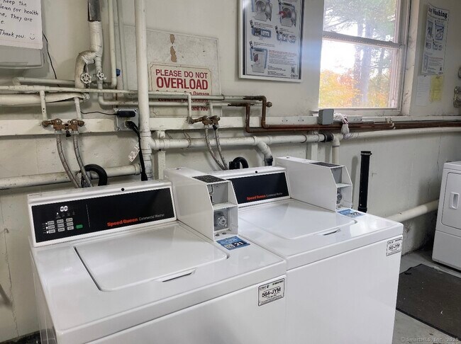 Building Photo - 513 Emmett St