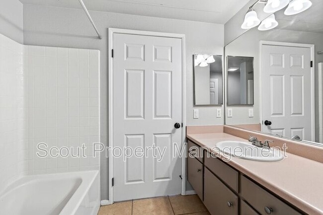 Building Photo - 31297 Taylor Ln