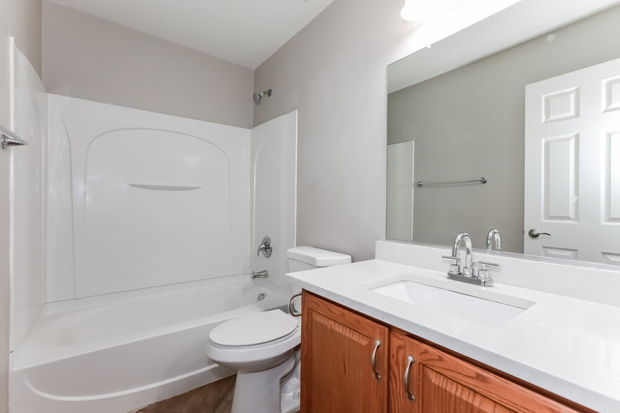 Building Photo - 4148 E Stratford Pl