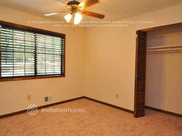 Building Photo - 3336 Alcazar Dr SW