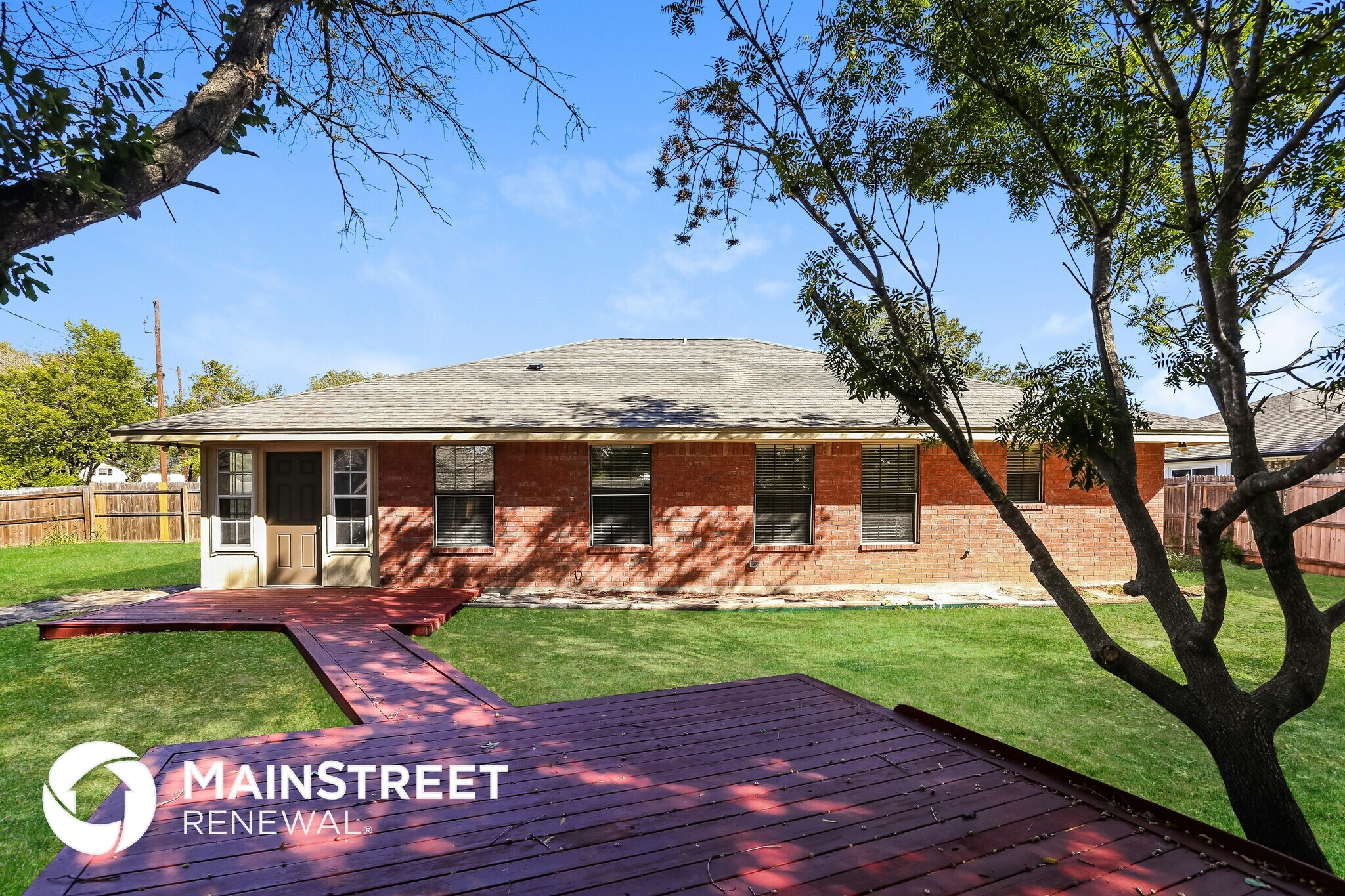 Building Photo - 1600 E Bankhead Dr