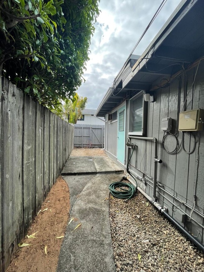 Building Photo - T1182ach