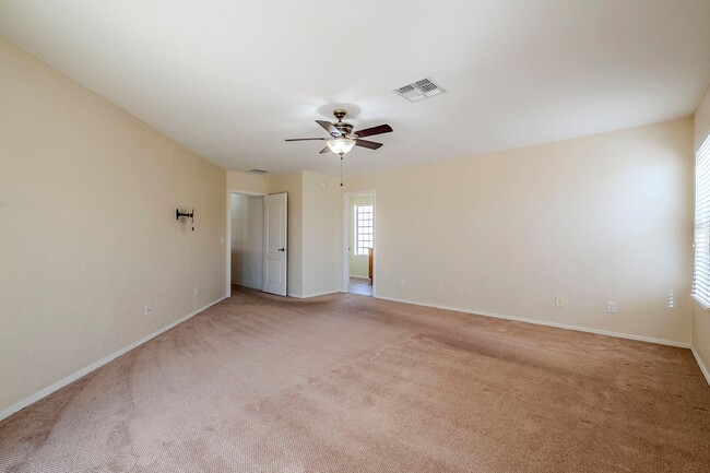 Building Photo - Your Private Oasis Awaits: Spacious 3-Bedr...